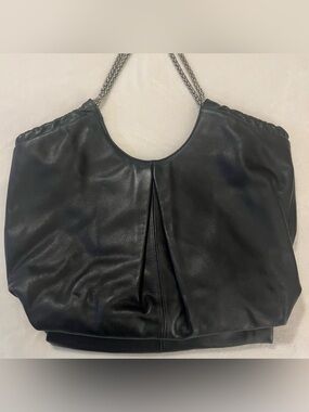 🩷 Elie Tahari Leathertote shoulder bag💚
